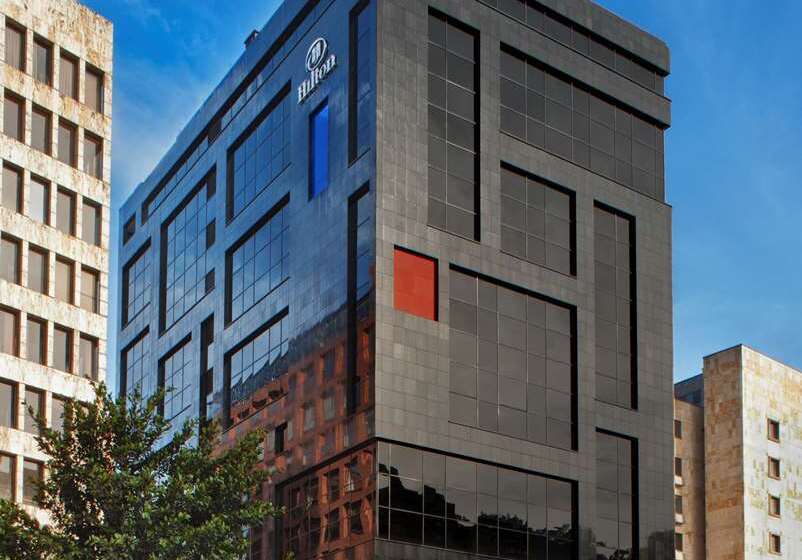בית מלון כפרי Hilton Bogota