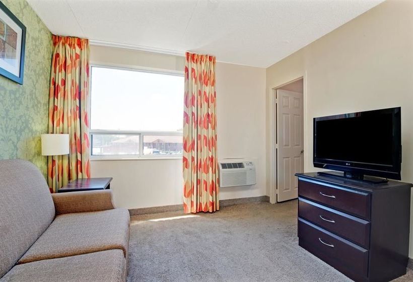 Отель Knights Inn Toronto at Kingston Rd