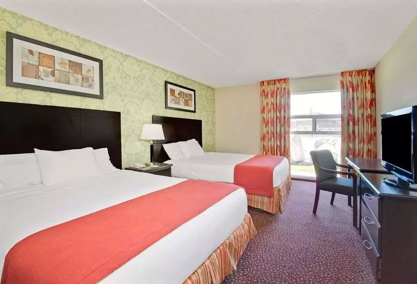 Отель Knights Inn Toronto at Kingston Rd