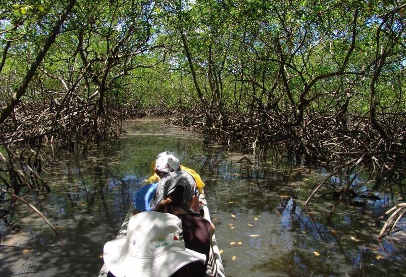 Отель Pousada Lagoa Do Cassange
