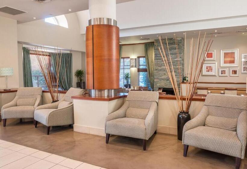 Отель Town Lodge Roodepoort