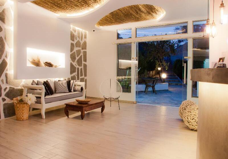 Malibu Boutique Studios & Bungalows