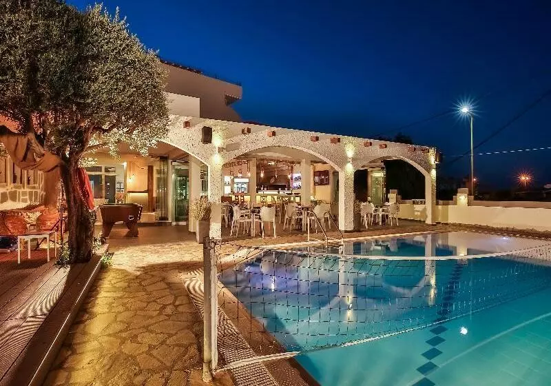 Malibu Boutique Studios & Bungalows