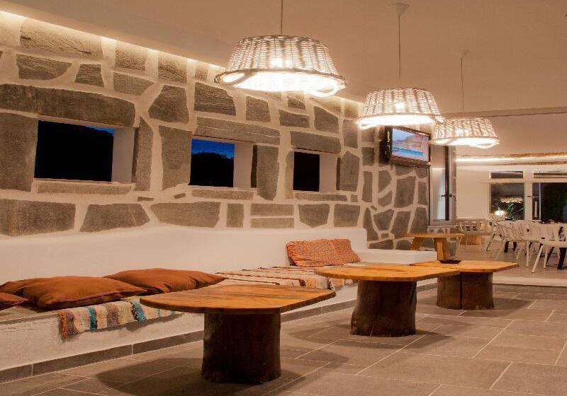 Malibu Boutique Studios & Bungalows