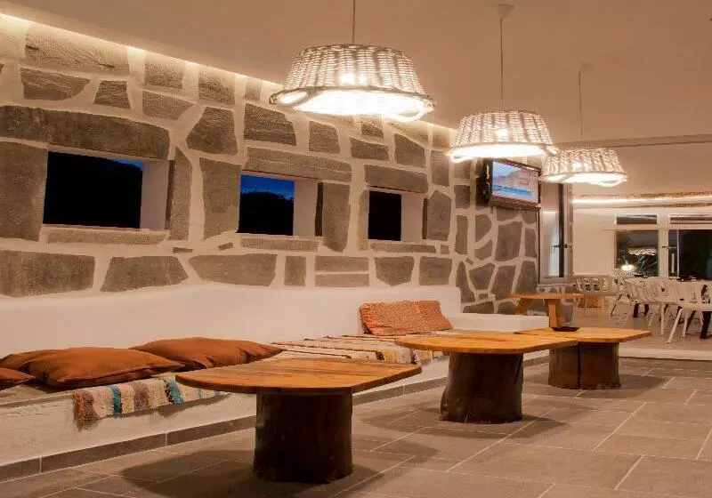 Malibu Boutique Studios & Bungalows