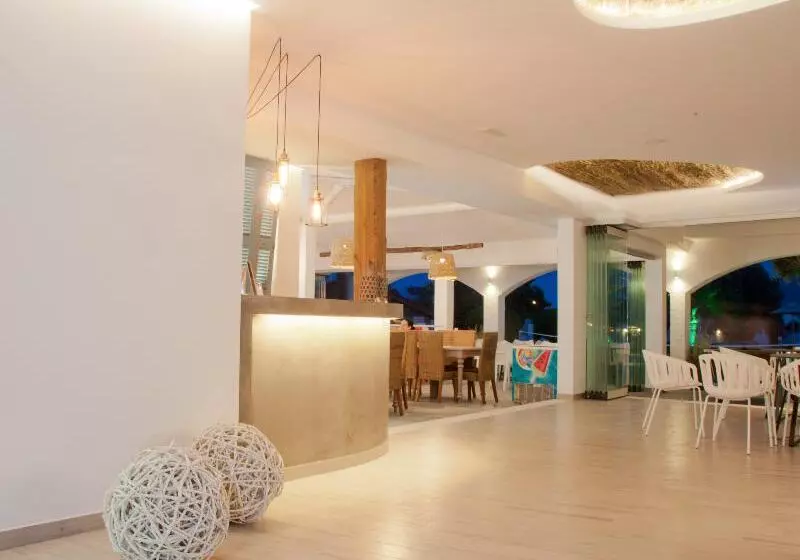 Malibu Boutique Studios & Bungalows