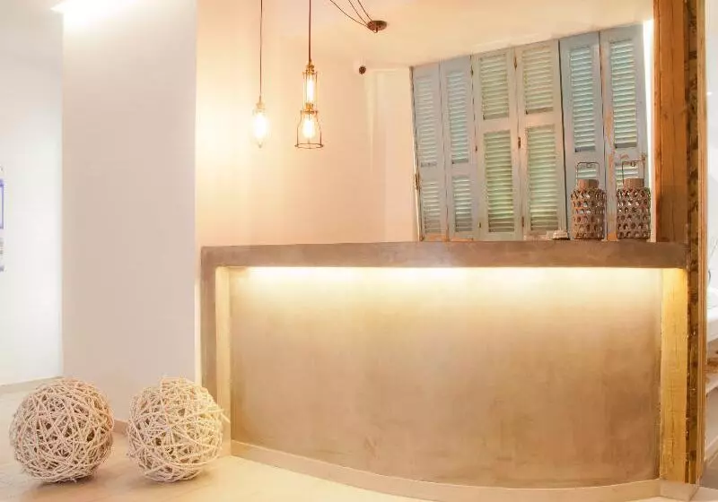 Malibu Boutique Studios & Bungalows