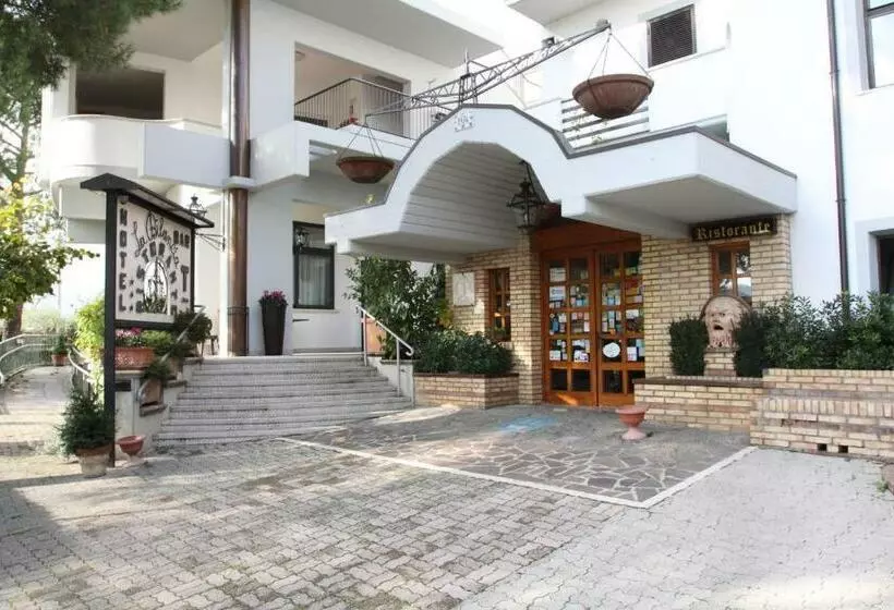 Hotelli Ristorante La Bilancia