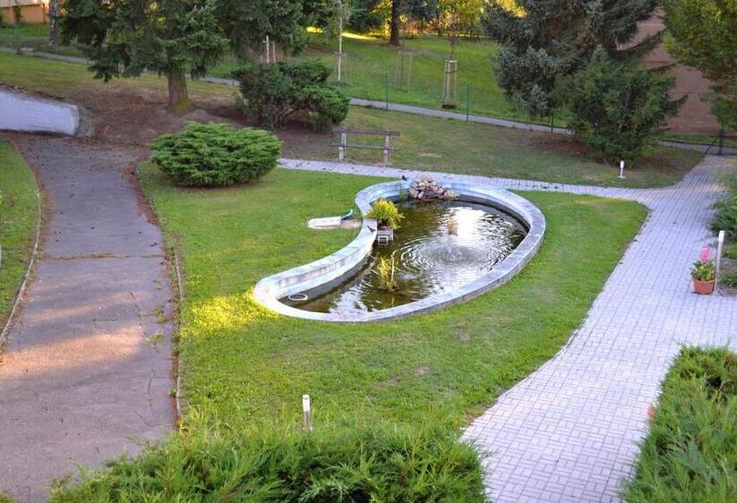 בית מלון כפרי Rozvoj