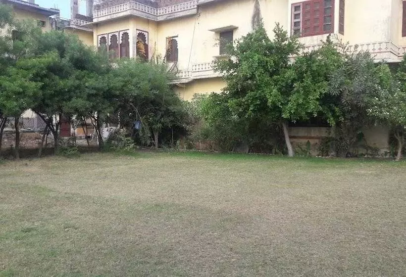 酒店 Bassi Fort Palace