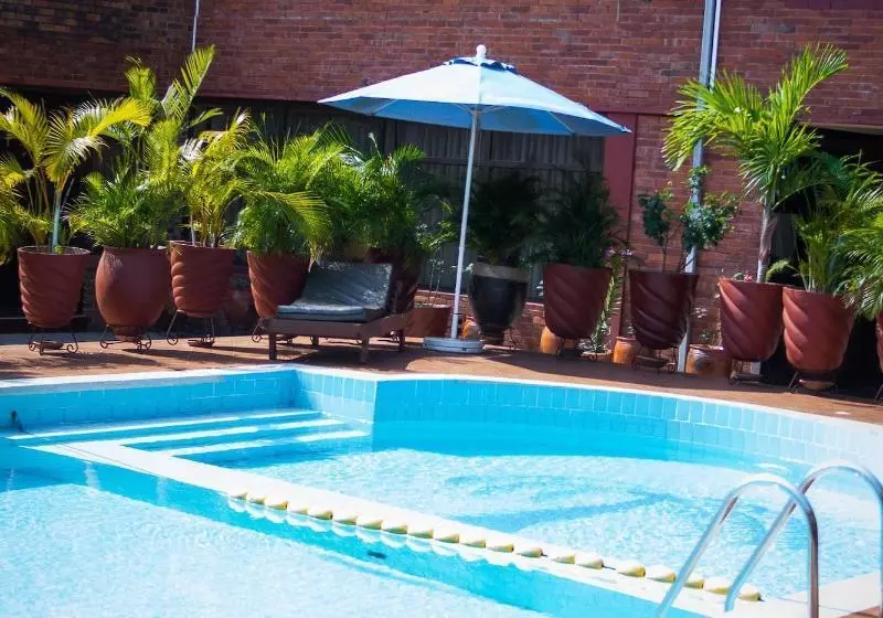 호텔 Coconut Grove Regency