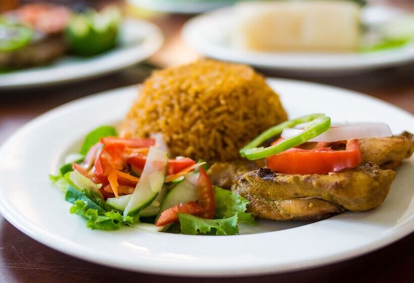 Отель Coconut Grove Regency