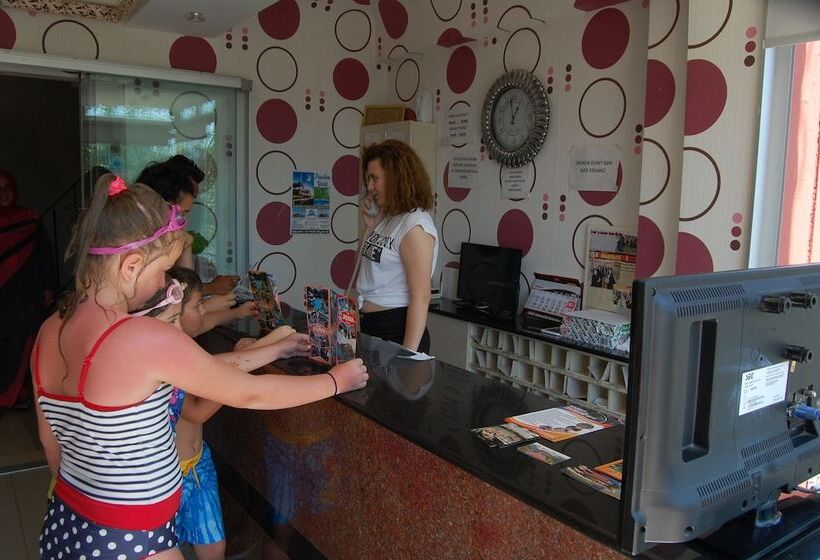 ホテル Erdek Benan