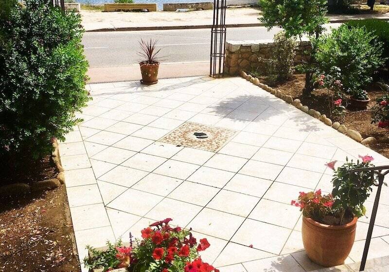 هتل L'isula Rossa