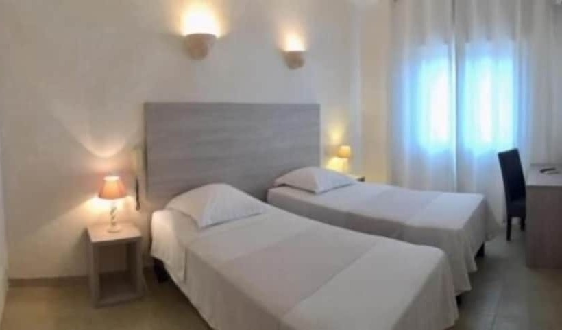 هتل L'isula Rossa