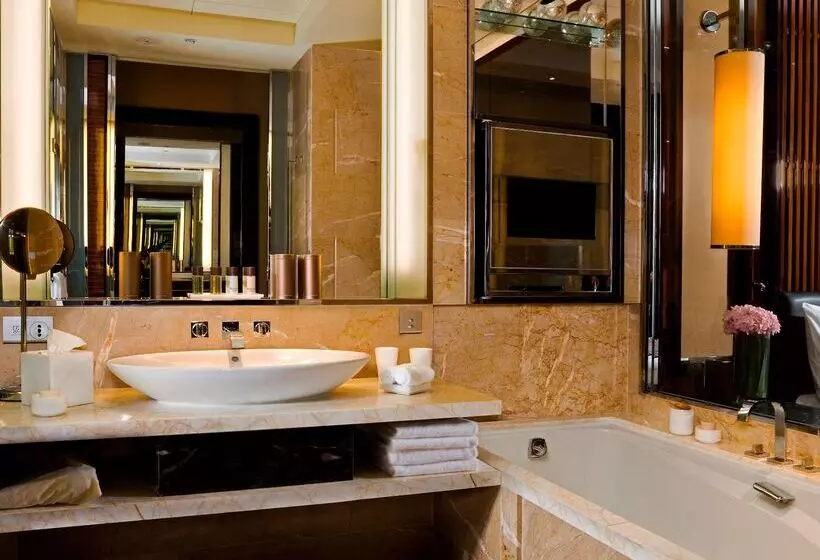 The Fullerton Bay Hotel Singapore