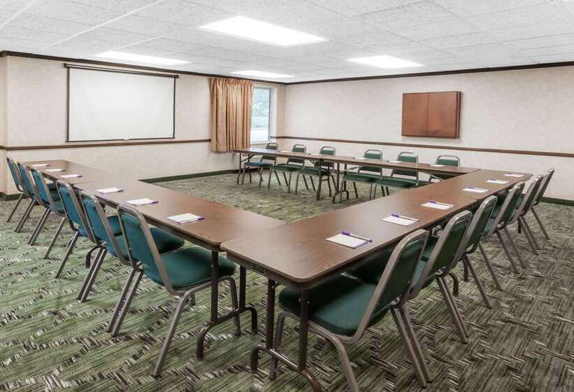 فندق Baymont By Wyndham Grand Rapids N/walker