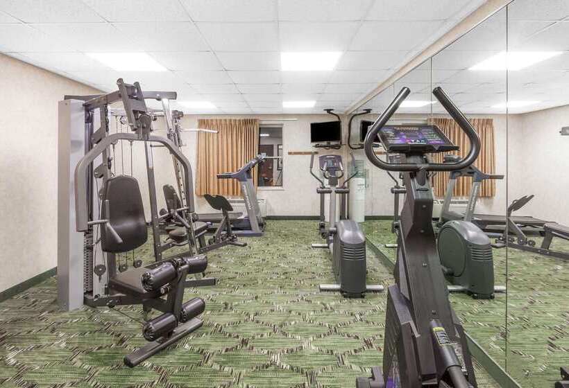 فندق Baymont By Wyndham Grand Rapids N/walker