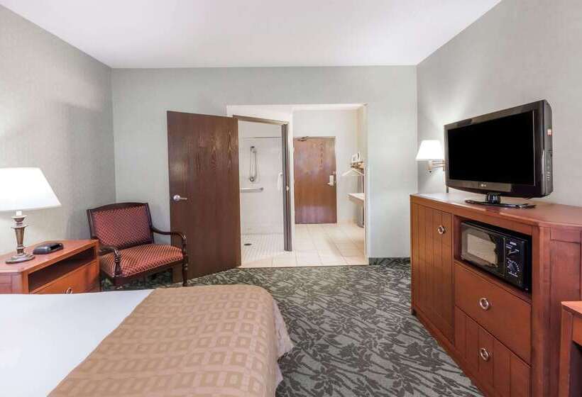 فندق Baymont By Wyndham Grand Rapids N/walker