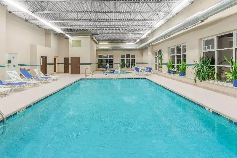 호텔 Baymont By Wyndham Grand Rapids N/walker