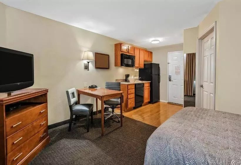 Hotel Candlewood Suites Galveston, An Ihg