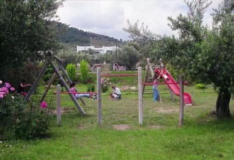 בית מלון כפרי Club Afrodit