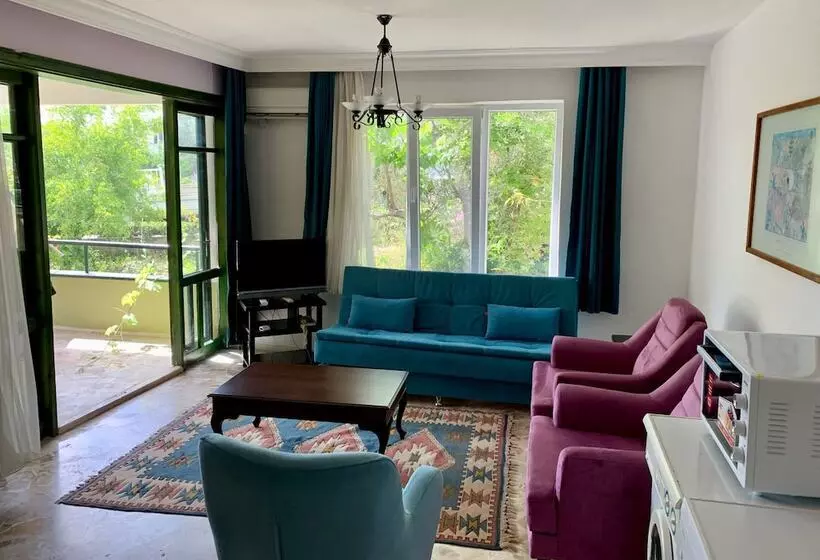 בית מלון כפרי Club Afrodit