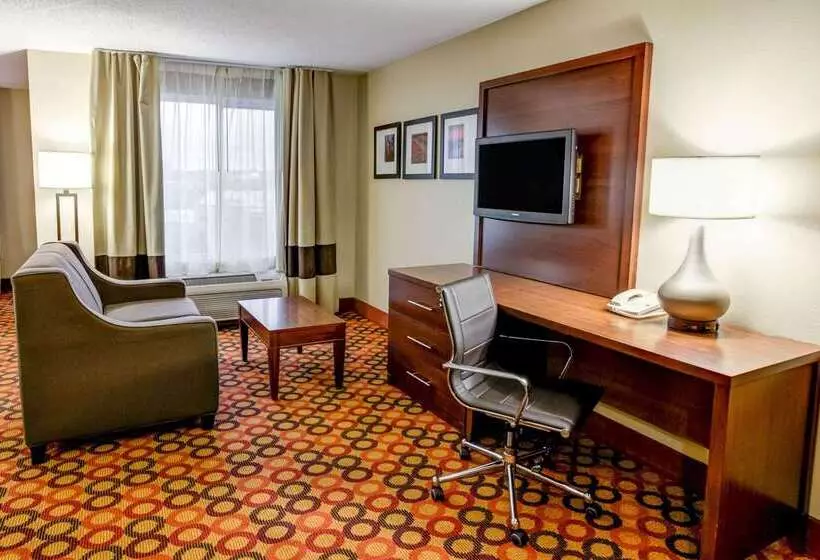 Hotelli Comfort Suites Concord Mills