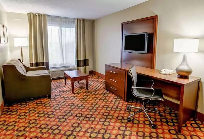 Hotelli Comfort Suites Concord Mills