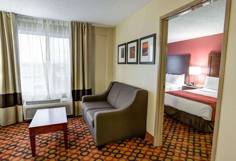 호텔 Comfort Suites Concord Mills