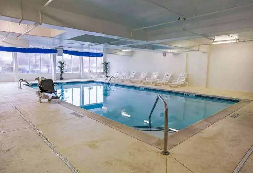 Hotelli Comfort Suites Concord Mills