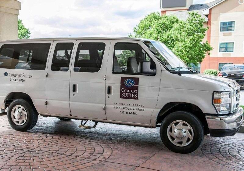 ホテル Comfort Suites Near Indianapolis Airport