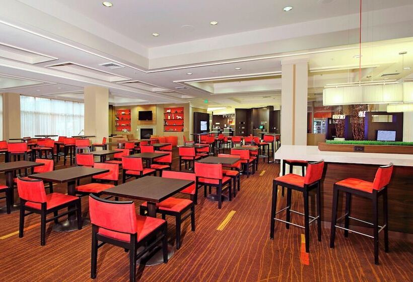 בית מלון כפרי Courtyard Oakland Downtown