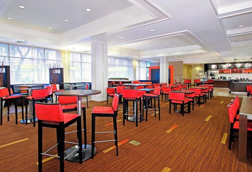 בית מלון כפרי Courtyard Oakland Downtown