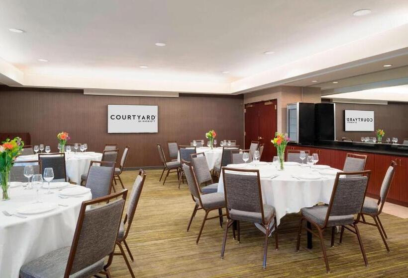 Отель Courtyard By Marriott Princeton
