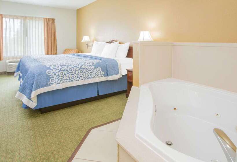 בית מלון כפרי Days Inn By Wyndham Hattiesburg Ms
