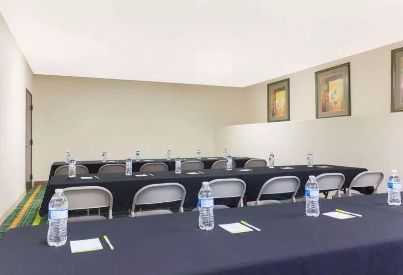 هتل Days Inn By Wyndham San Antonio At Palo Alto
