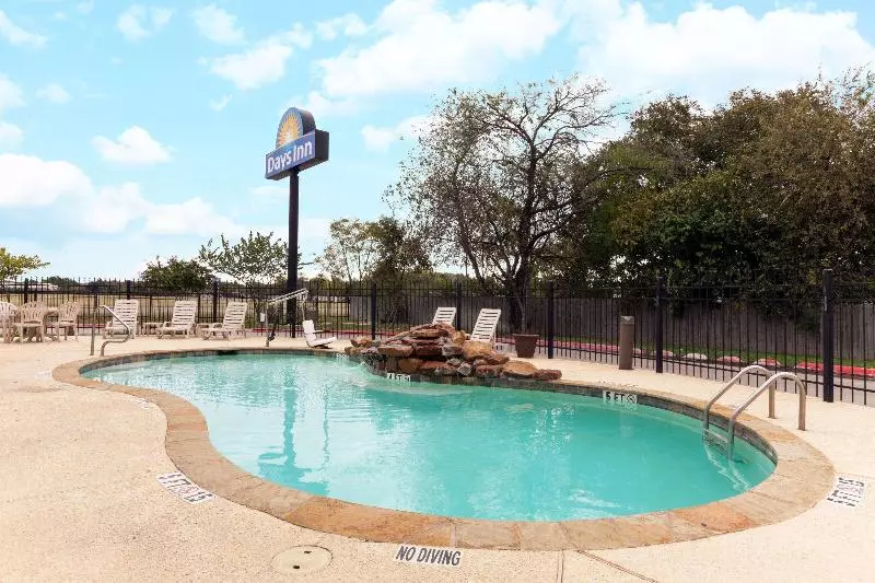 هتل Days Inn By Wyndham San Antonio At Palo Alto
