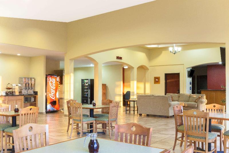 فندق Days Inn By Wyndham San Antonio At Palo Alto