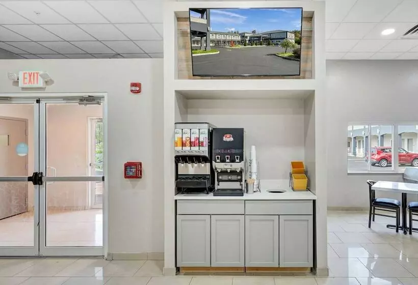 Hôtel Days Inn & Suites By Wyndham Niagara Falls/buffalo