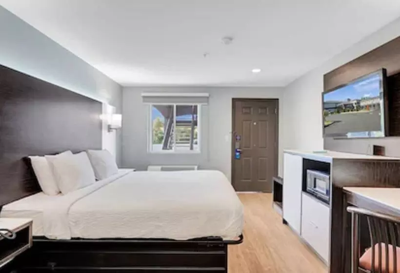 Hôtel Days Inn & Suites By Wyndham Niagara Falls/buffalo