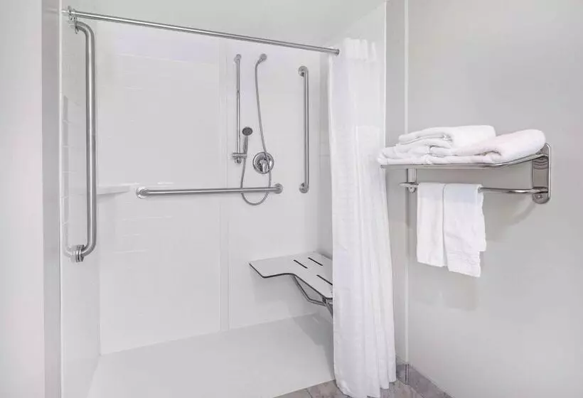 Hôtel Days Inn & Suites By Wyndham Niagara Falls/buffalo