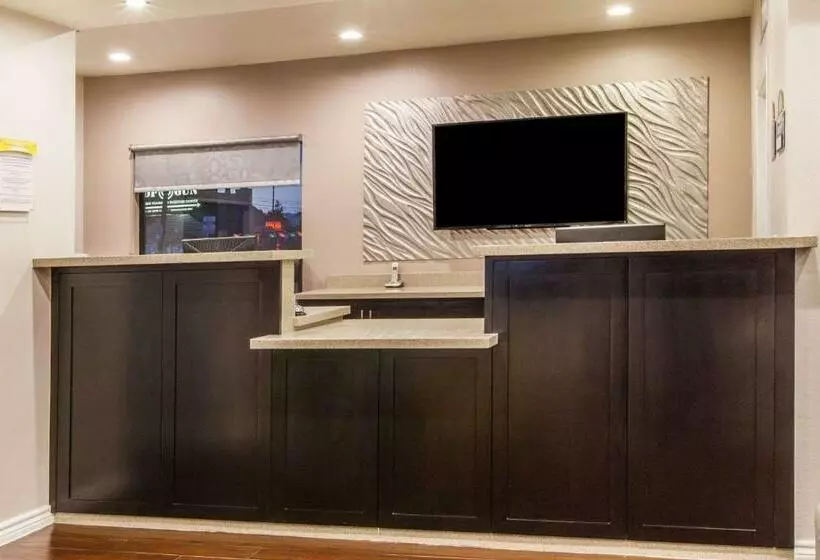 בית מלון כפרי Grand Villa Inn Galleria