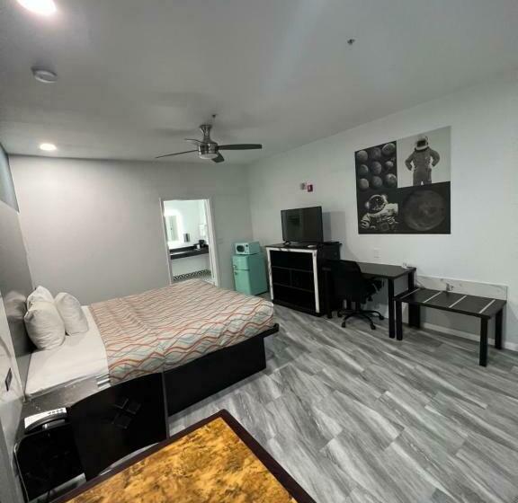 هتل Grand Villa Inn Galleria