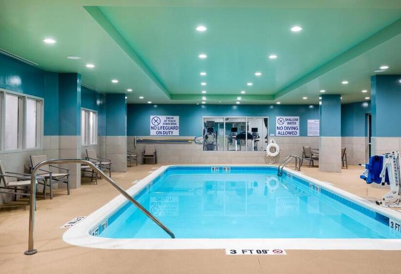 בית מלון כפרי Holiday Inn Express & Suites Florence I 95 & I 20 Civic Ctr, An Ihg