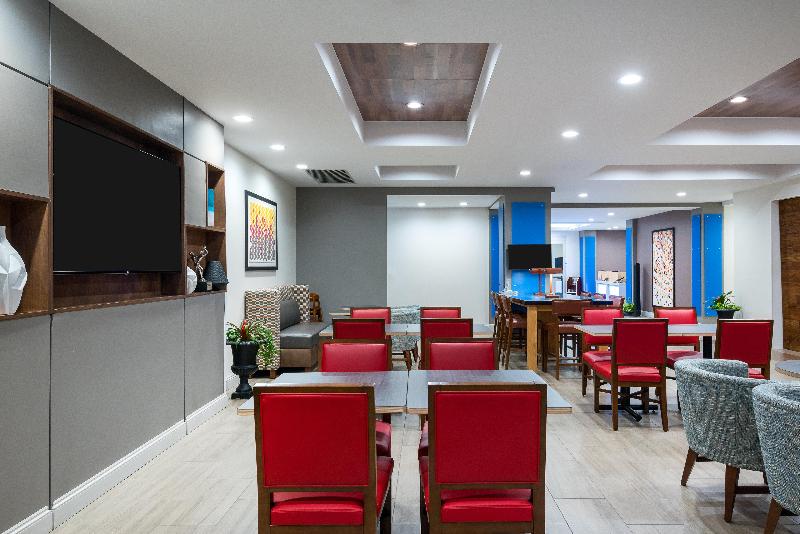 Hotel Holiday Inn Express & Suites Florence I 95 & I 20 Civic Ctr, An Ihg