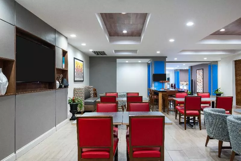 فندق Holiday Inn Express & Suites Florence I 95 & I 20 Civic Ctr, An Ihg