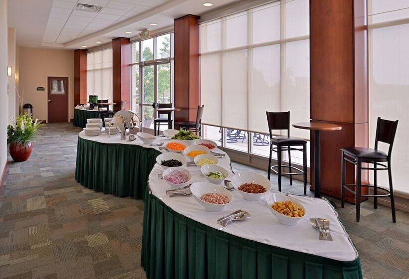 فندق Holiday Inn Madison At The American Center, An Ihg