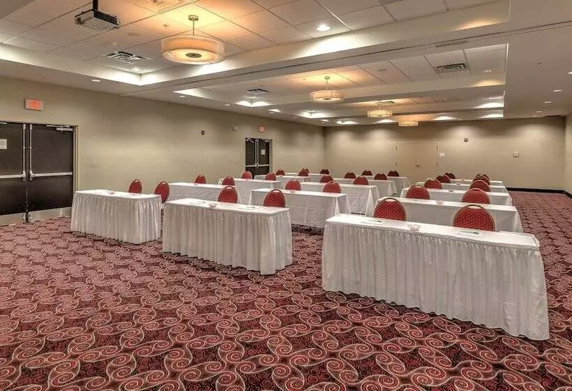 Otel Holiday Inn North Quail Springs, An Ihg