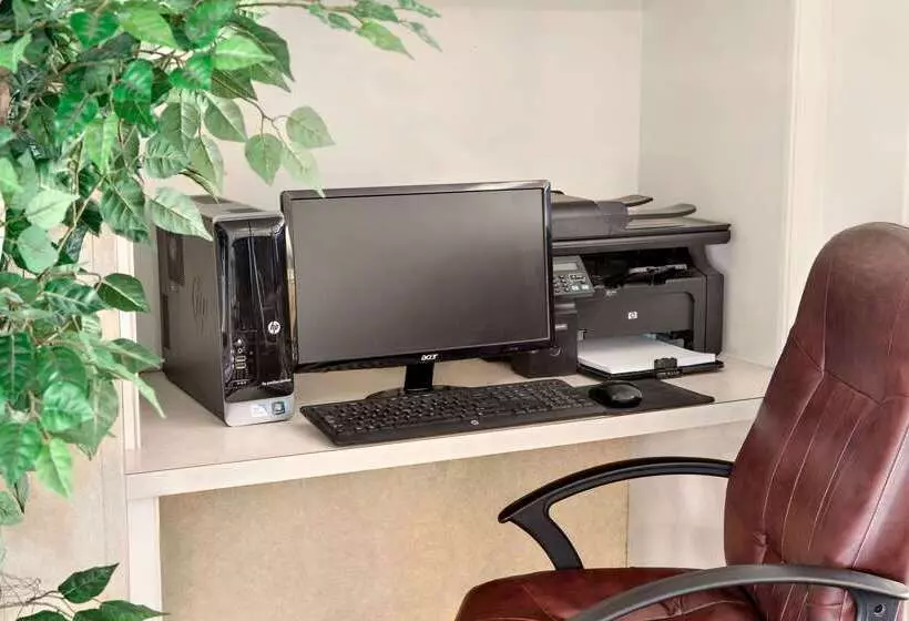 호텔 Ramada By Wyndham Moses Lake